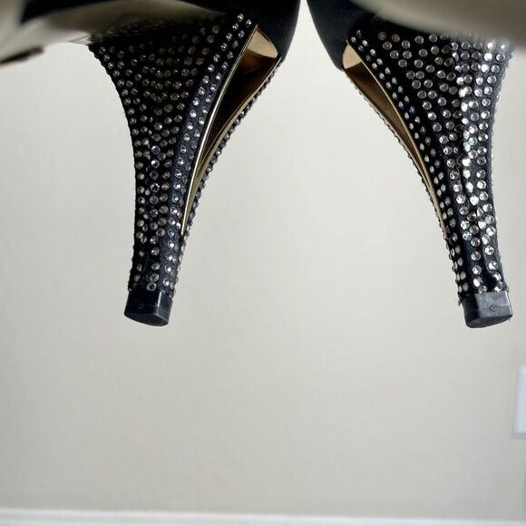 Dolce Gabbana Crystal Satin Pumps - Picture 3 of 12